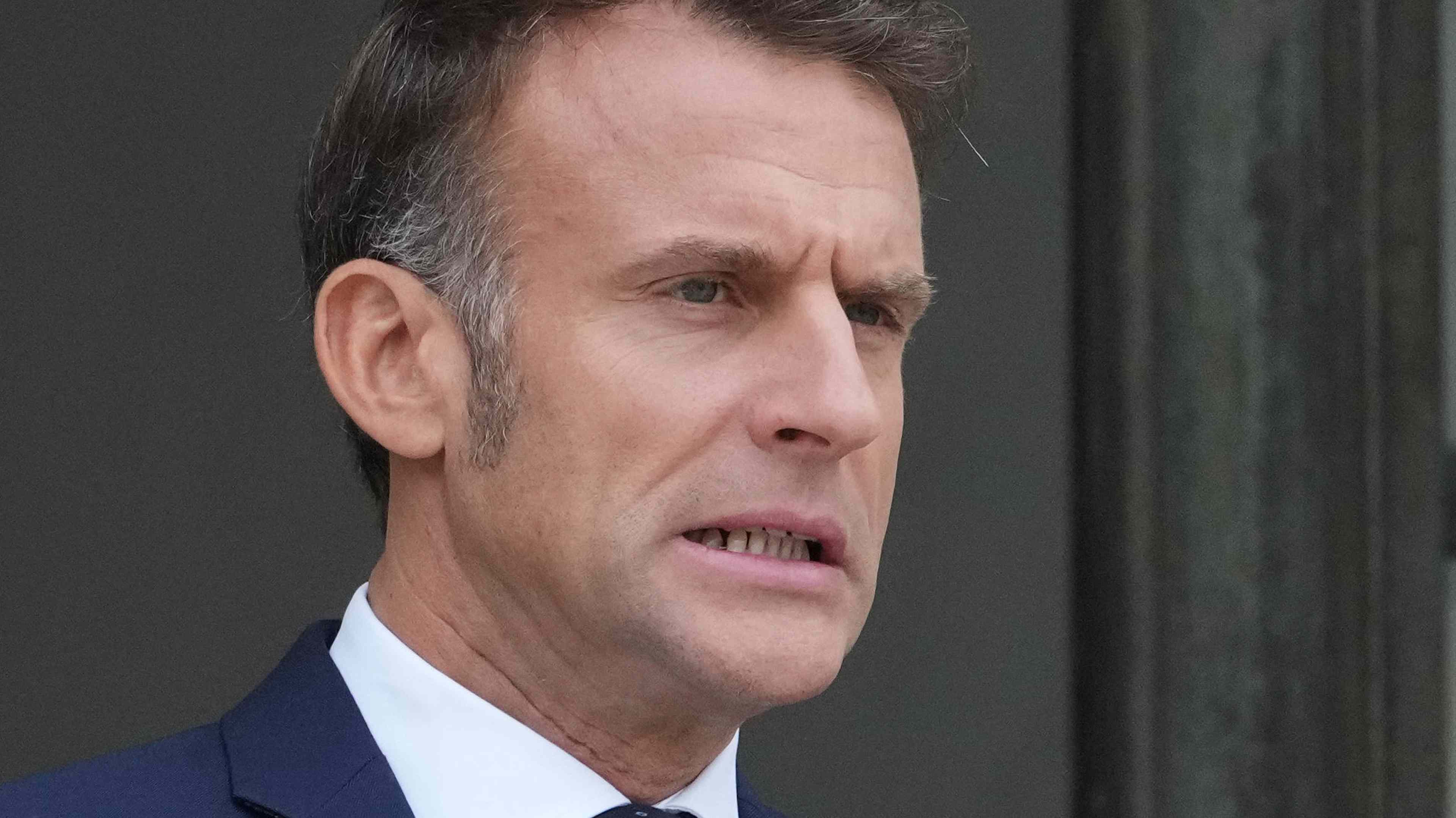 macron-institutions-cinquieme-republique-constitution