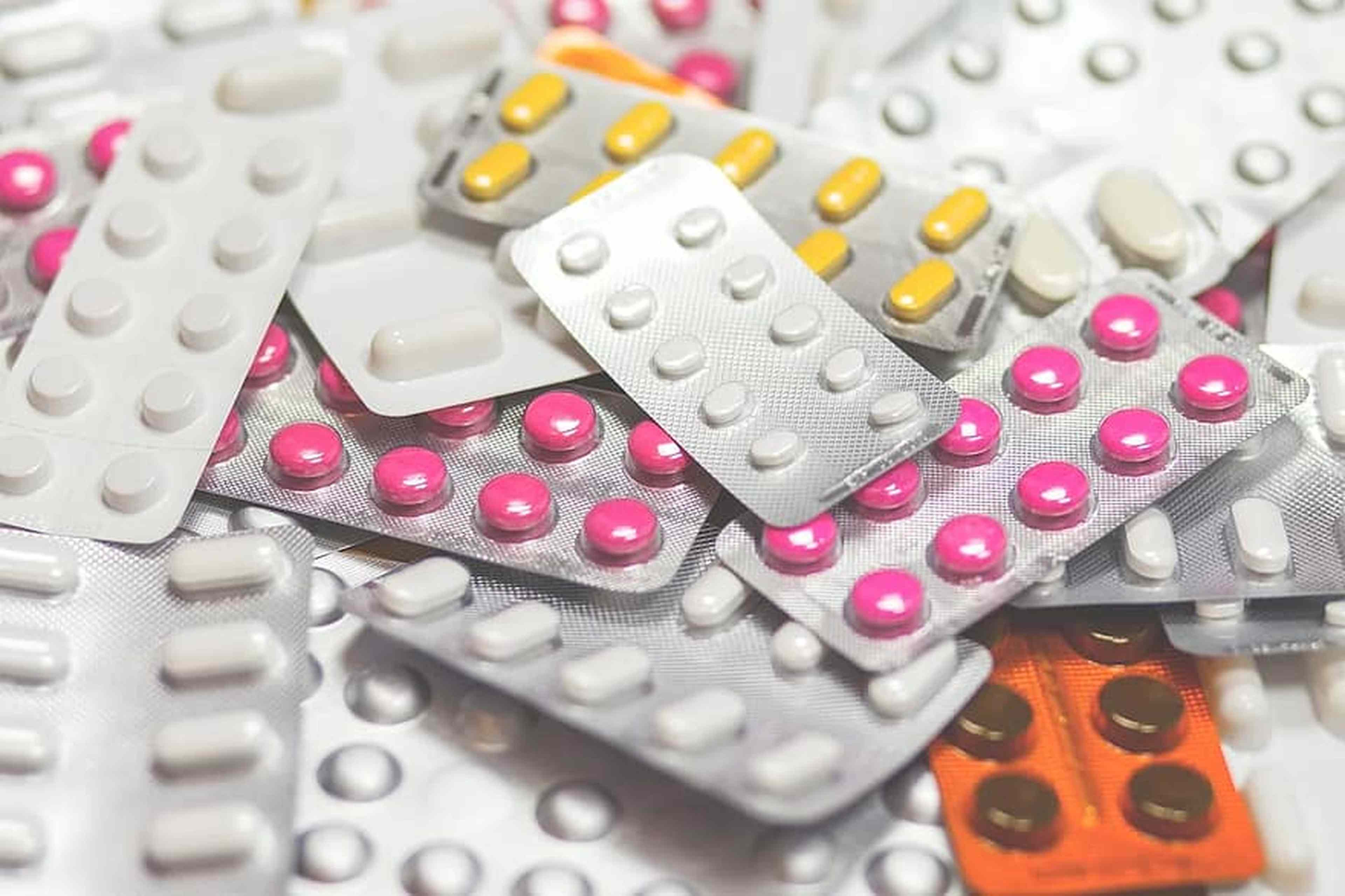 /2020/09/close-up-drugs-medical-medicine-pills-prescription-tablets-treatment-pharmaceutical