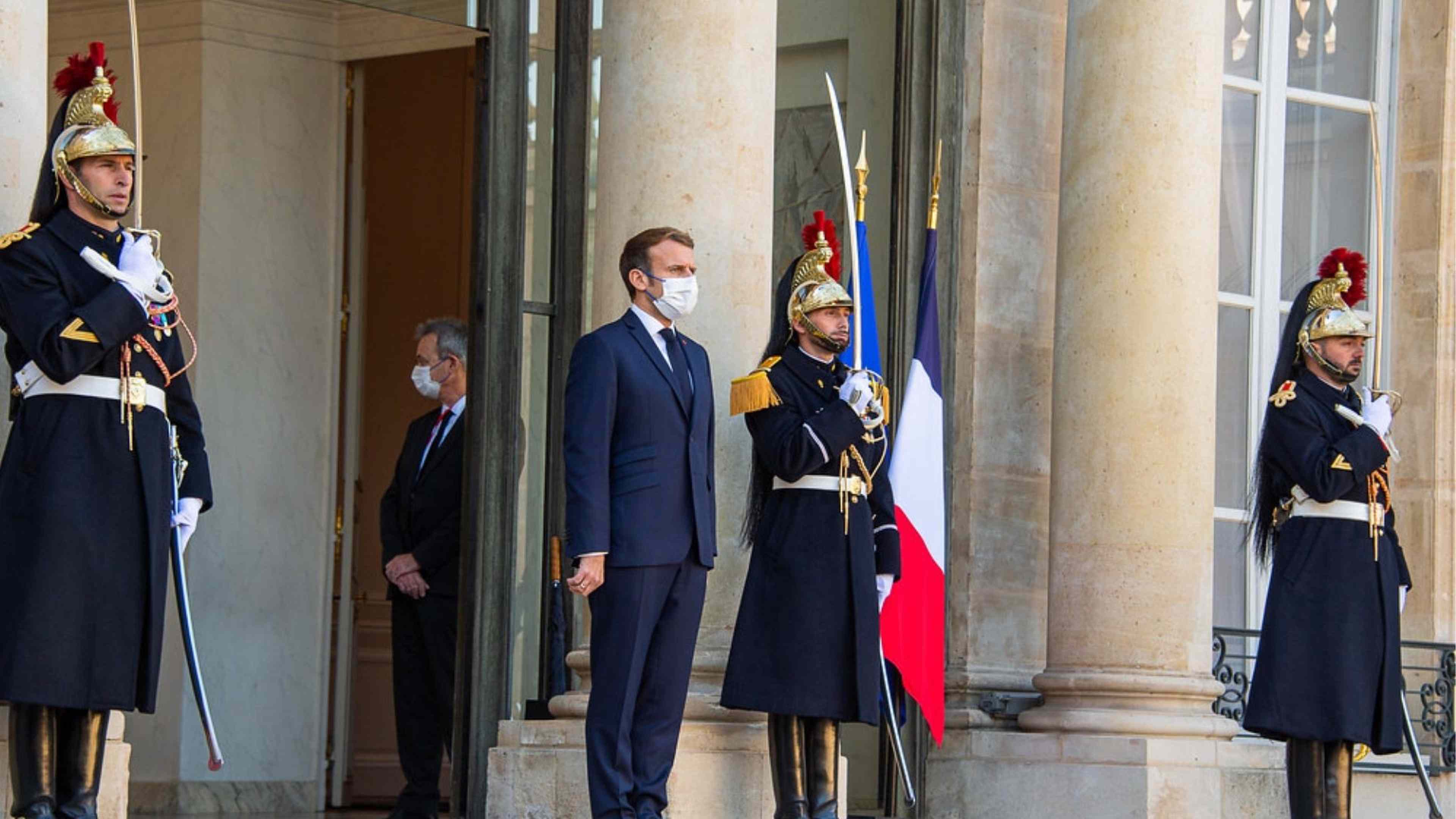 /2022/01/emmanuel-macron_1
