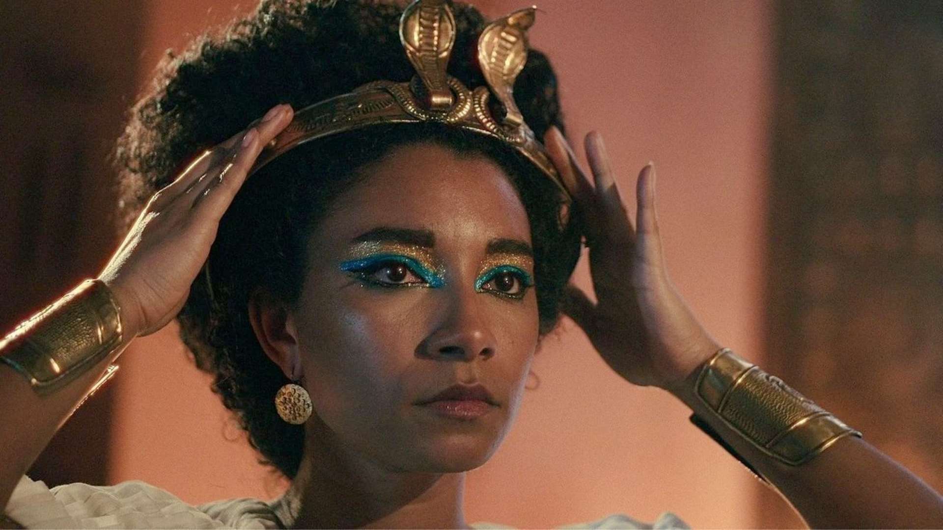 Perruque Cléopâtre Egyptienne avec calot élastique - AU FOU RIRE Paris 9