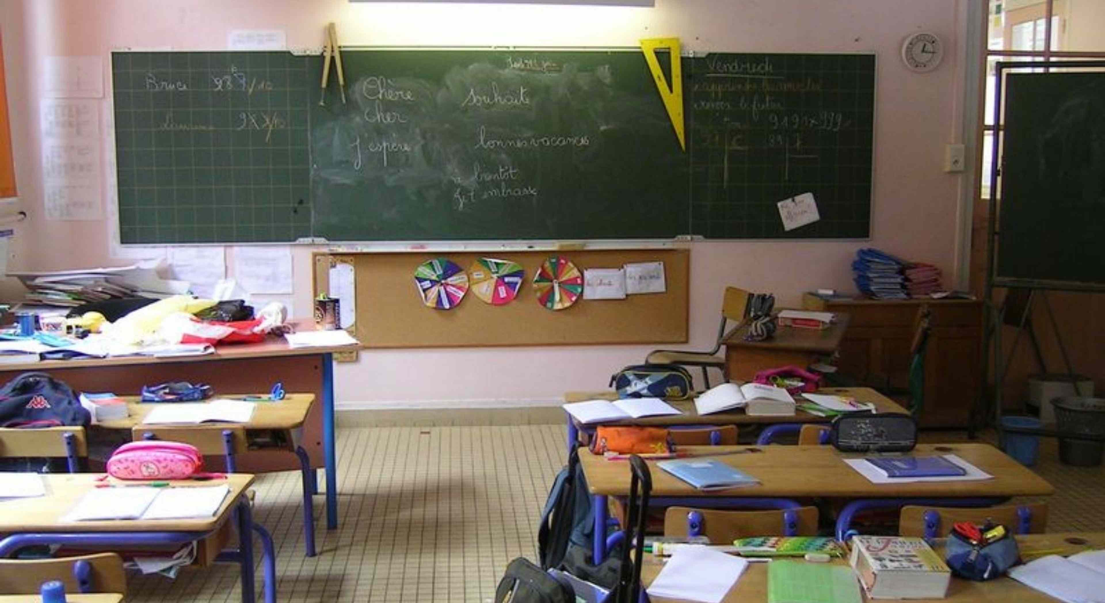 /2021/10/mepris-education-nationale-bourez
