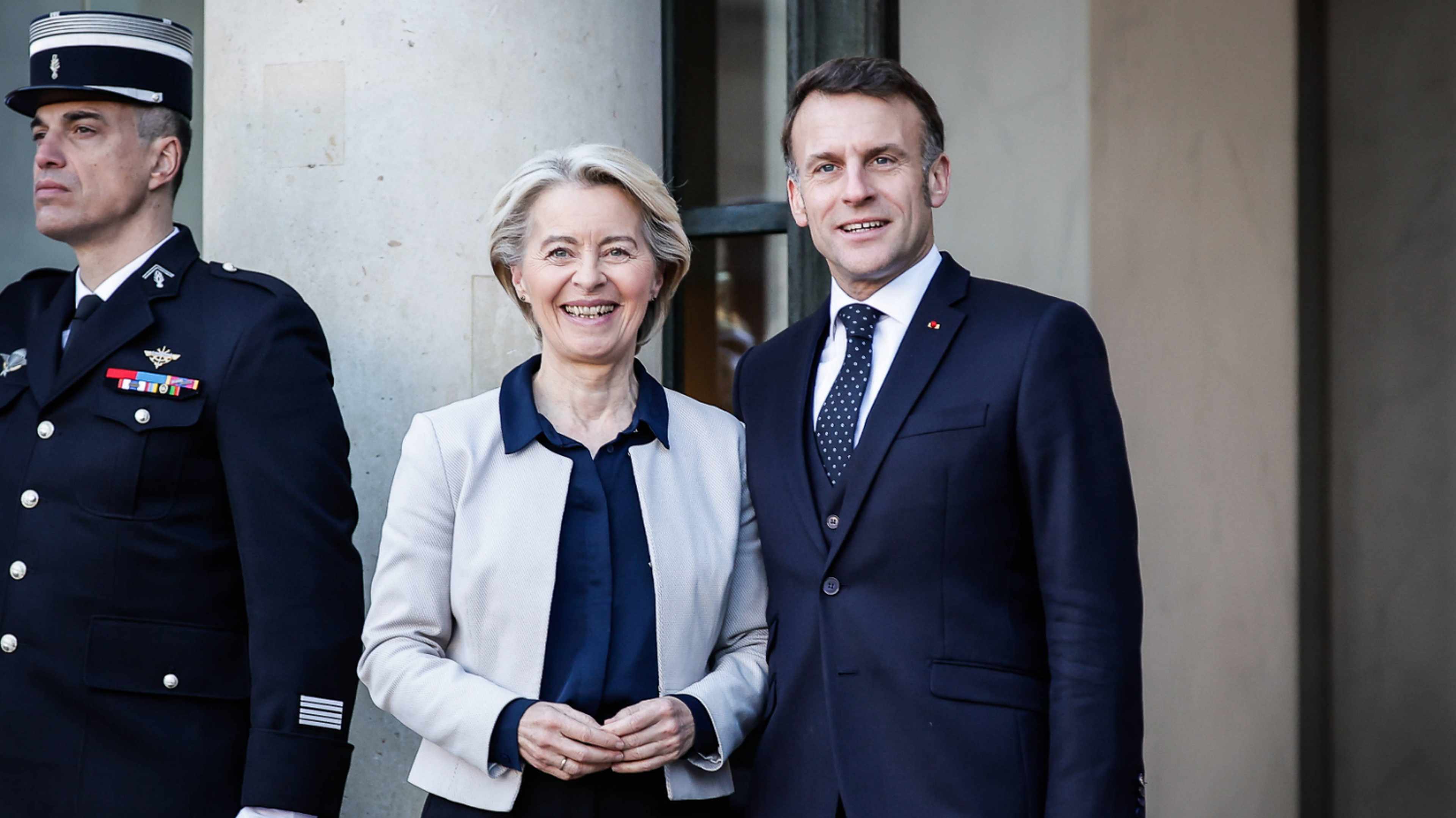 aides-agriculteurs-union-europeenne-45-milliards-euros-emmanuel-macron-ursula-von-der-leyen