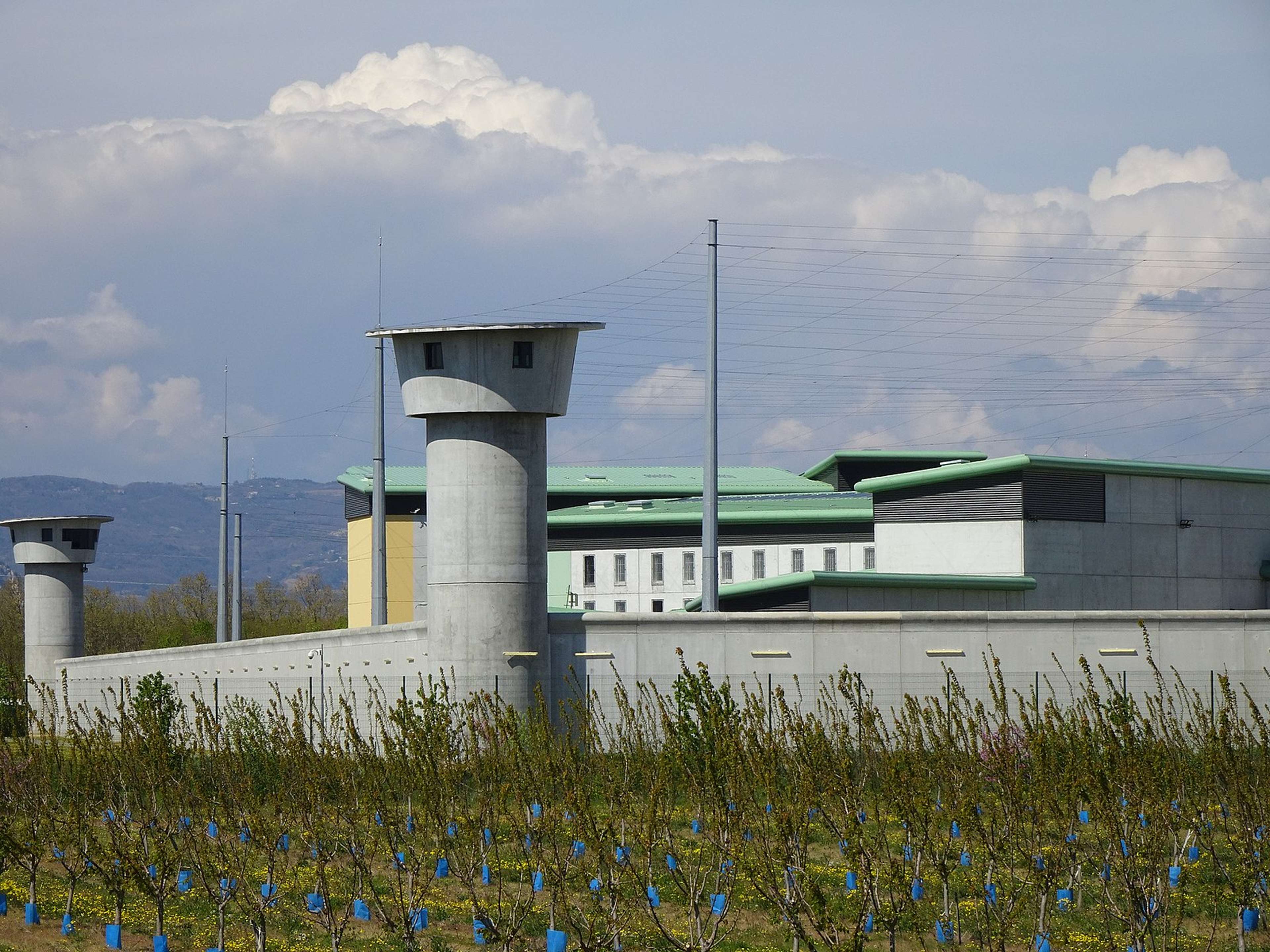 /2021/08/1600px-Nouvelle_prison_de_Valence,_France_03