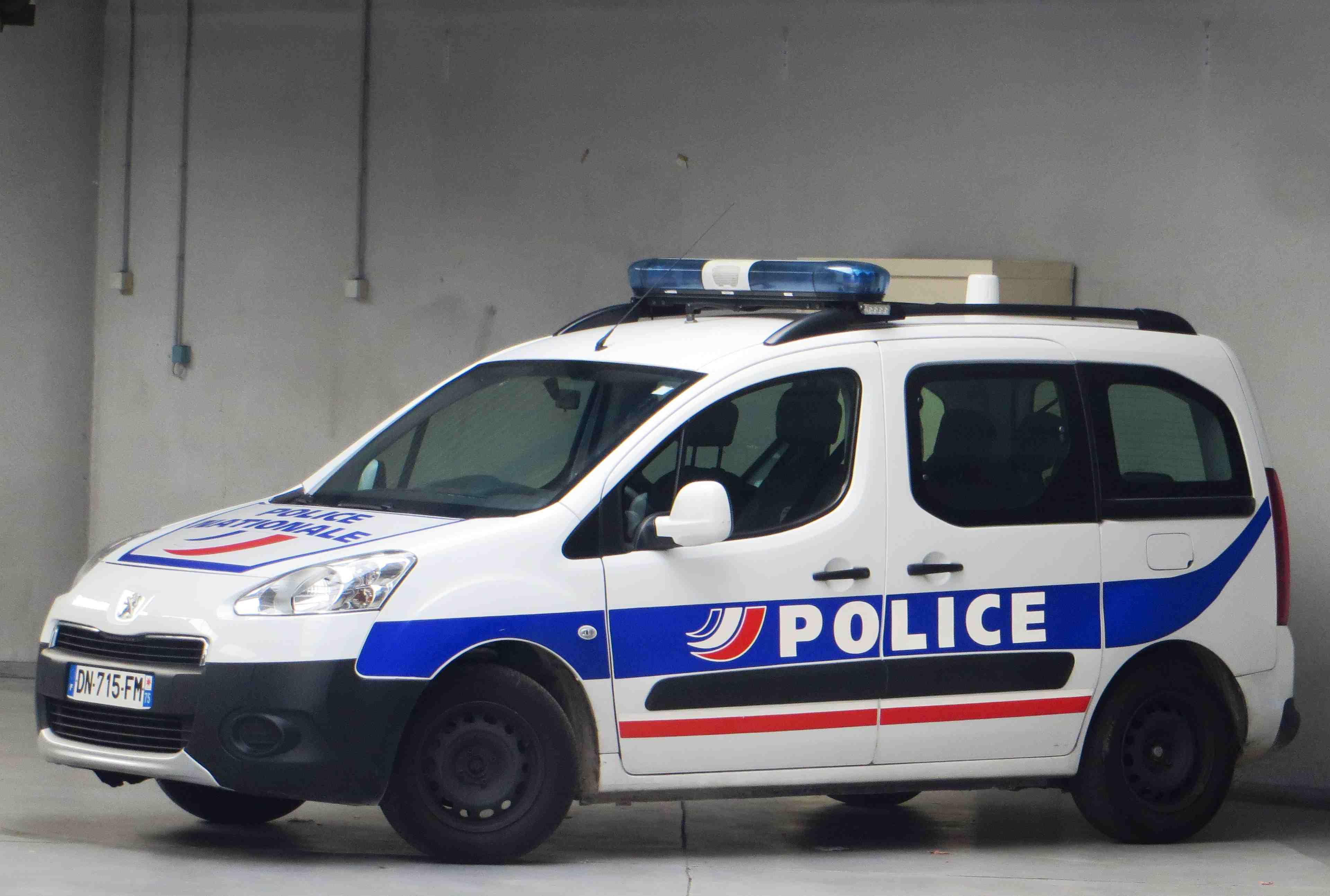 /2020/12/Police_Nationale_in_France_13