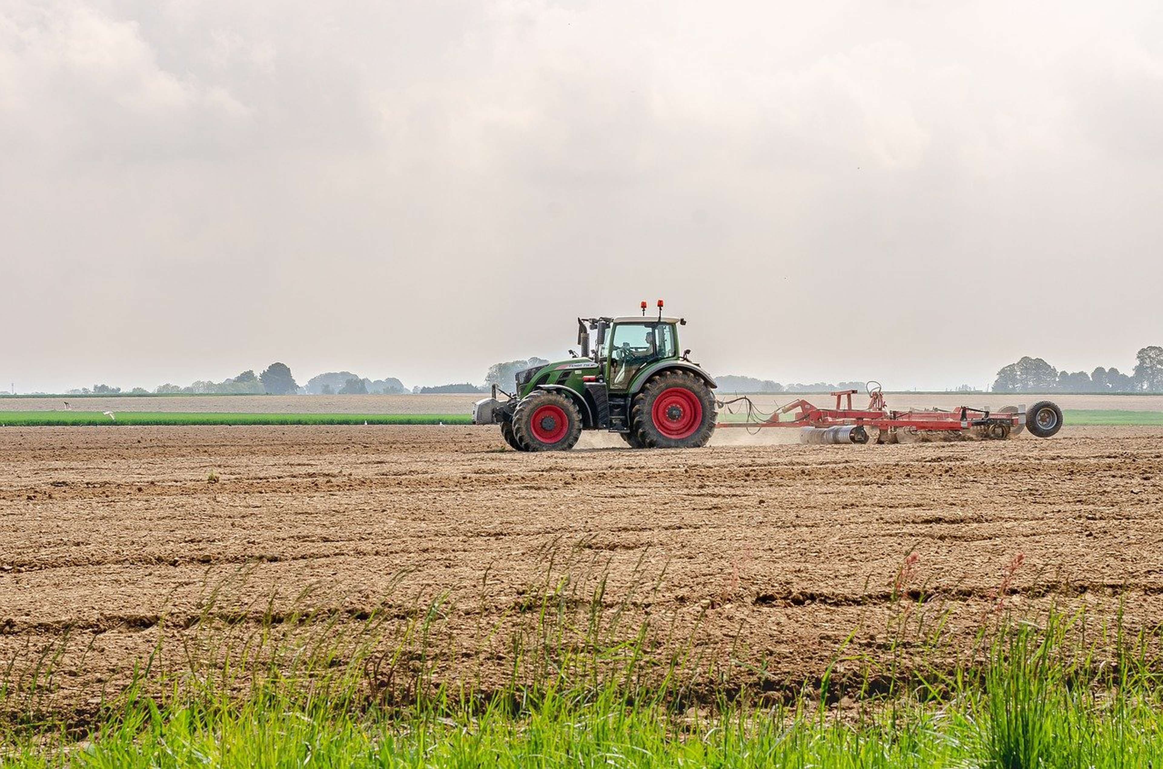 /2021/09/agriculture-tracteur