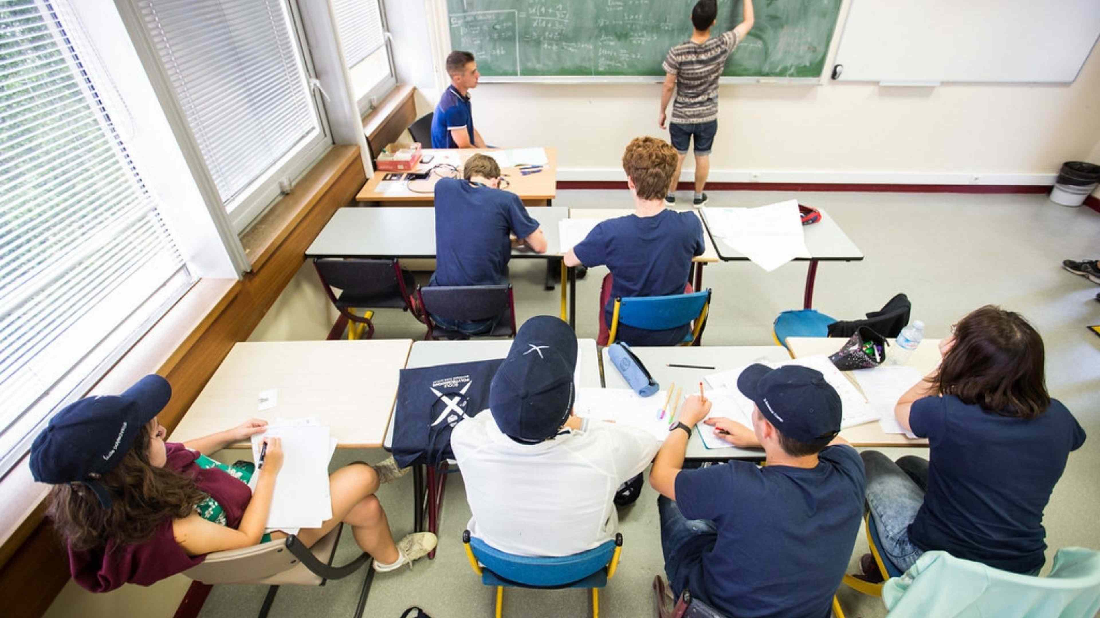 /2021/04/EDUCATION_INSTRUCTION_ECOLE