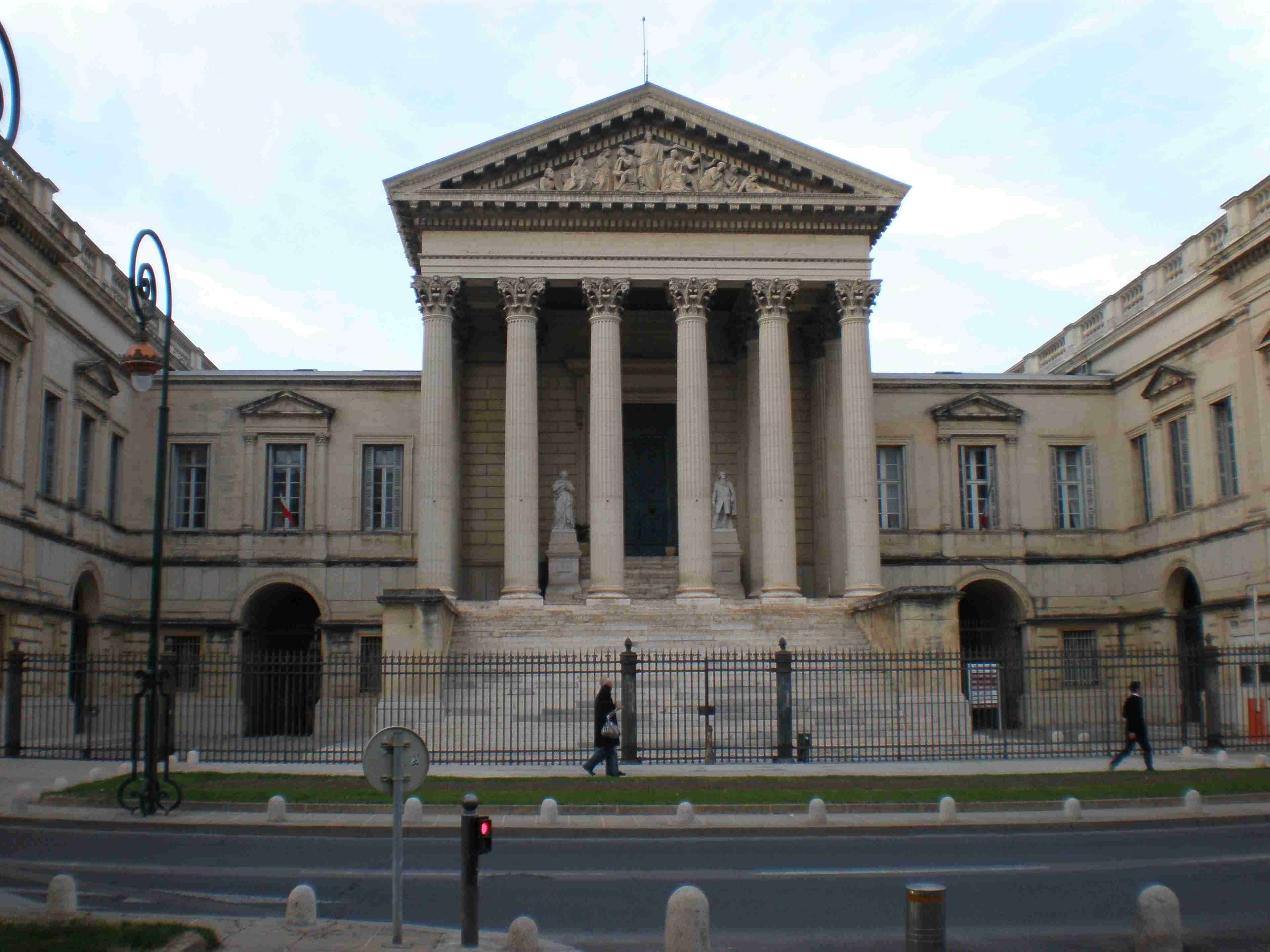 /2020/08/Montpellier_Palais_de_Justice