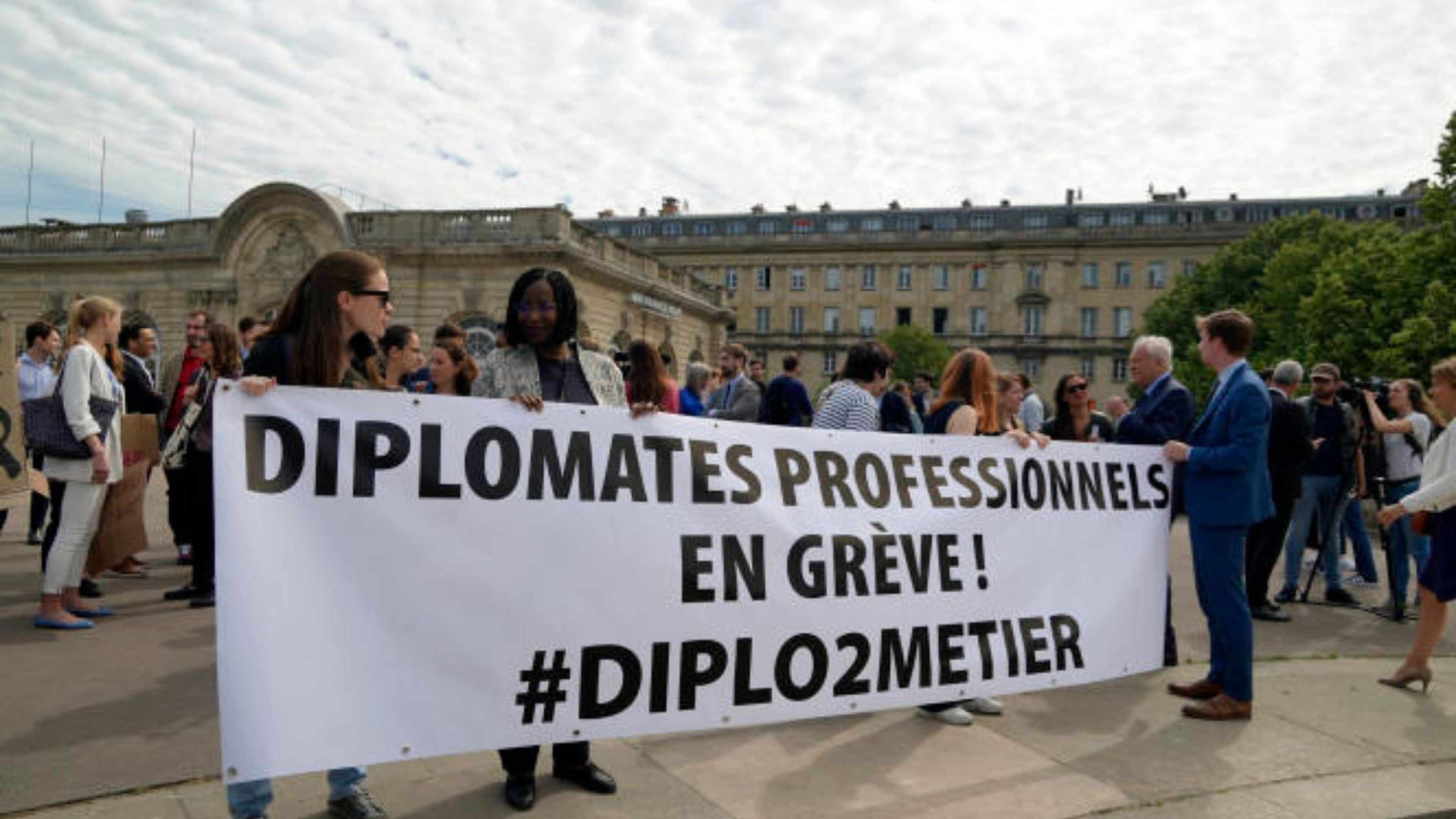 /2022/06/diplomates-greves