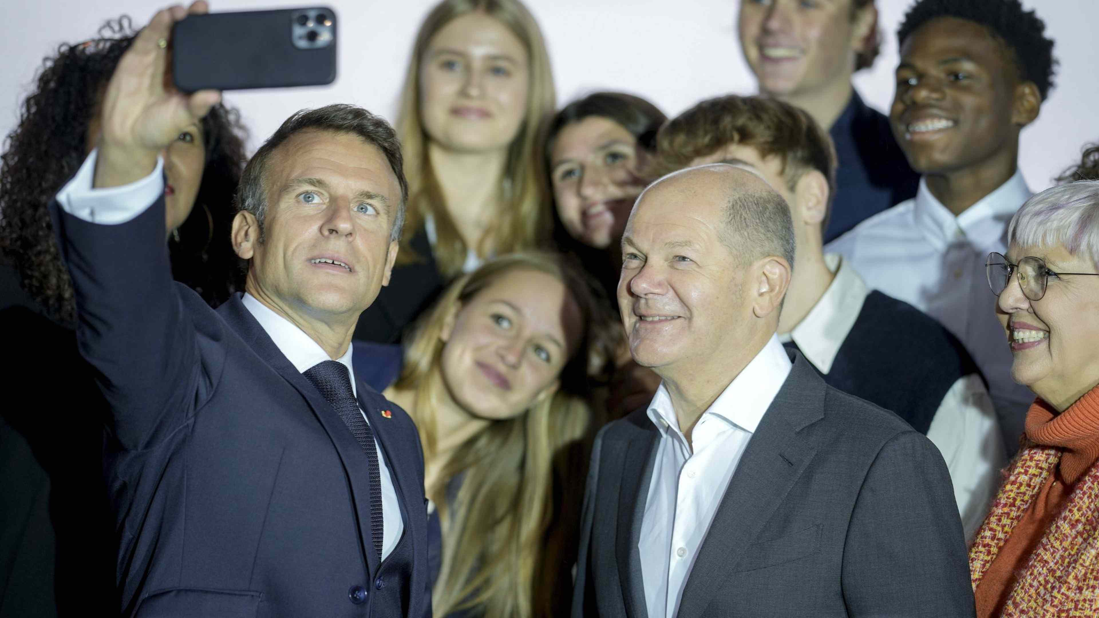 /2023/11/Emmanuel-Macron-Olaf-Scholz