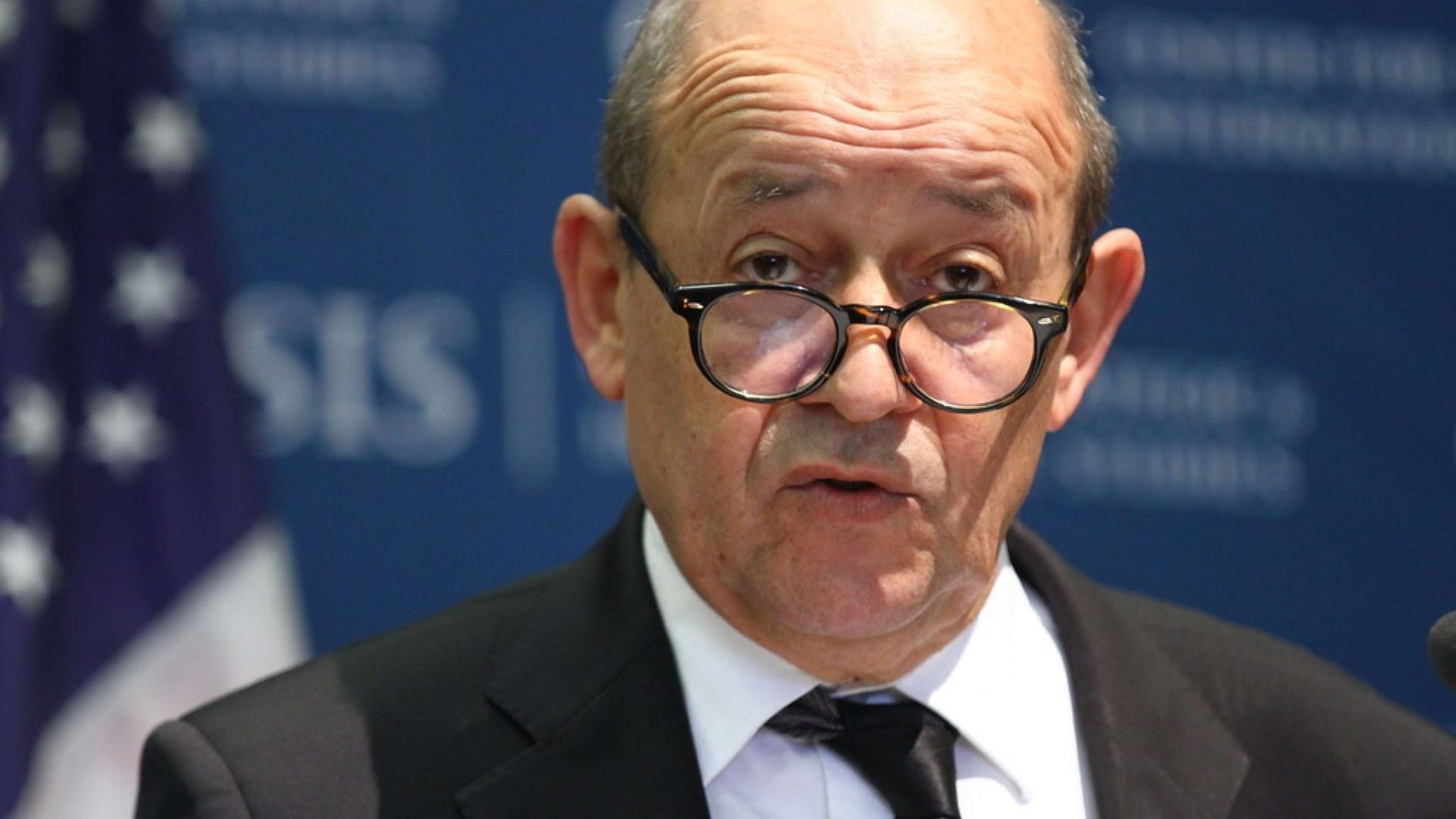 /2021/09/le-drian-pierre-yves-rougeyron-entretien