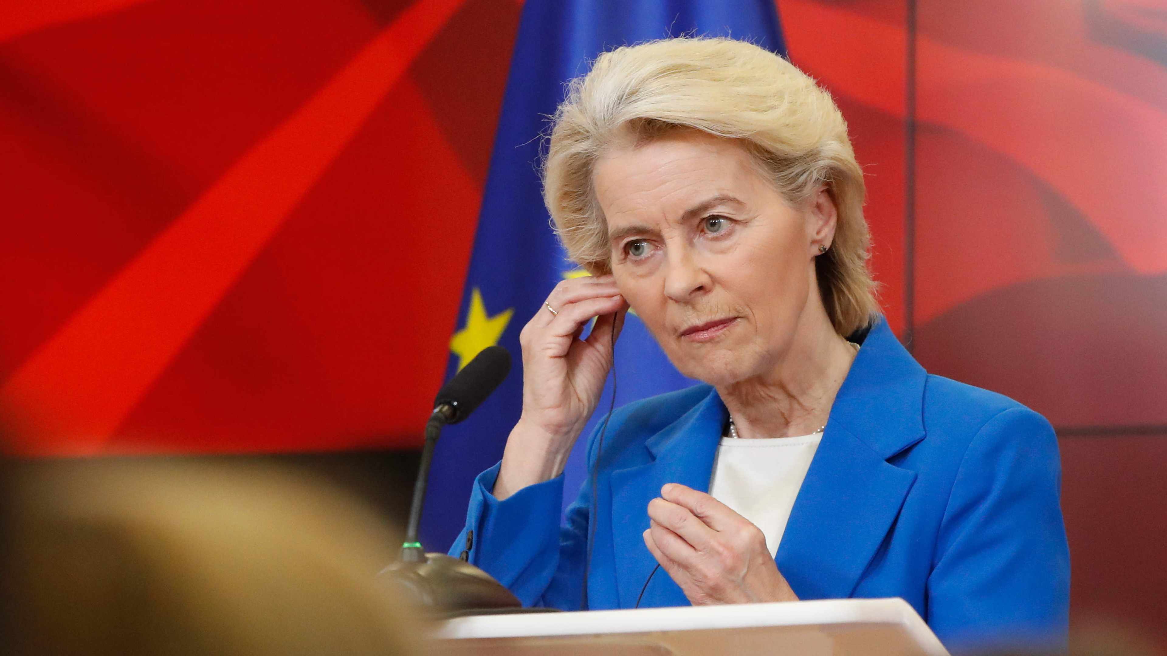 ursula-von-der-leyen-surreglementation