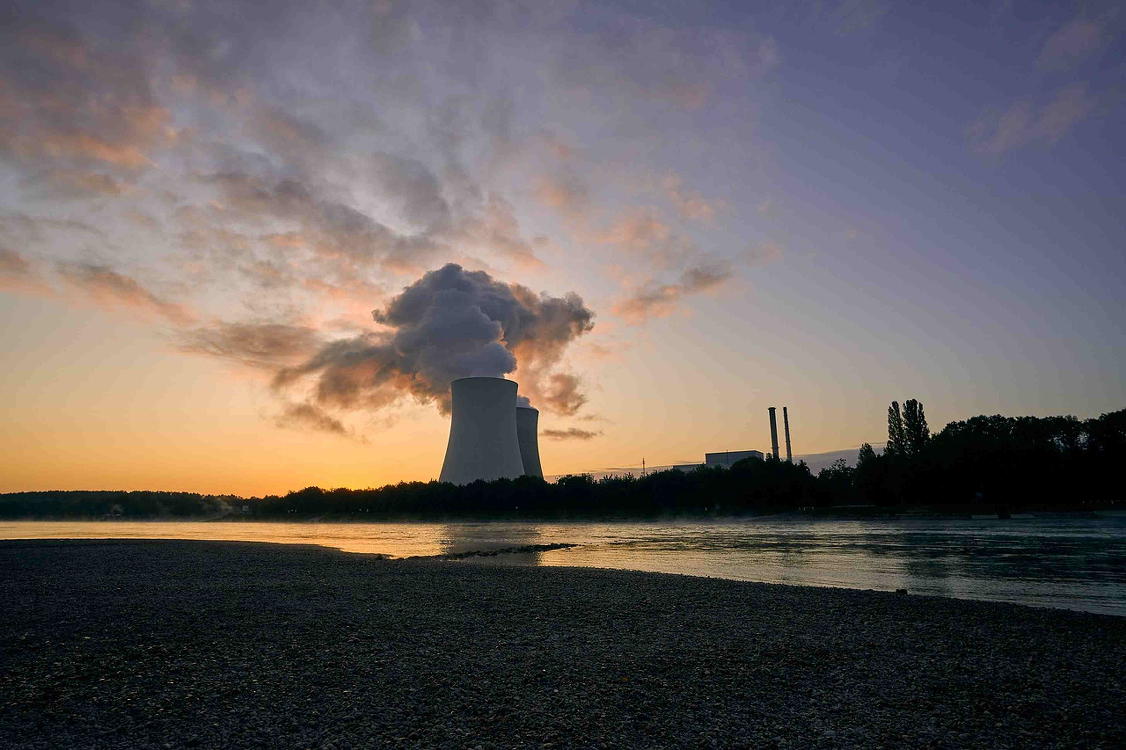 /2021/02/centrale nucléaire 2