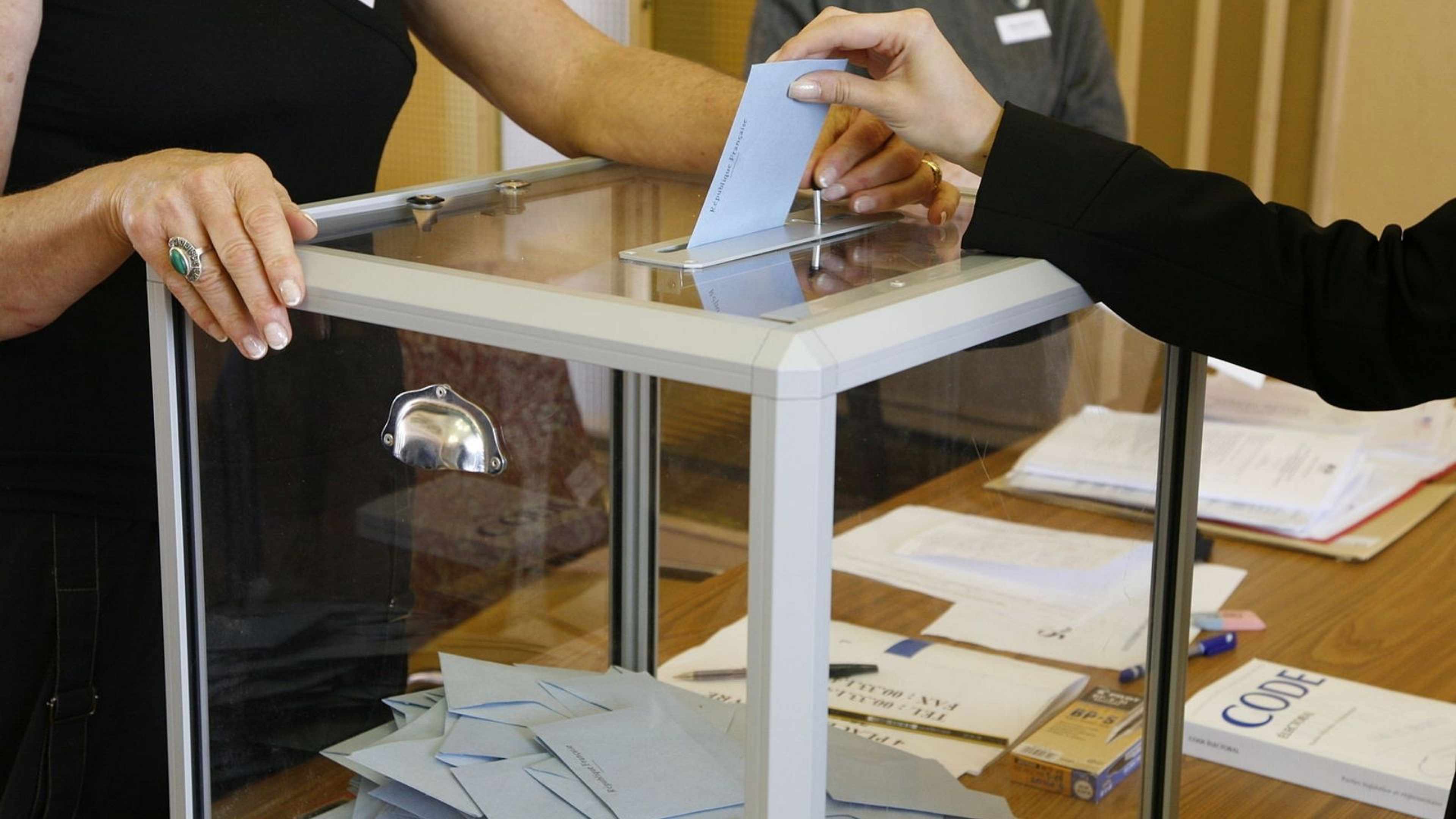 /2022/01/petits-candidats-droite