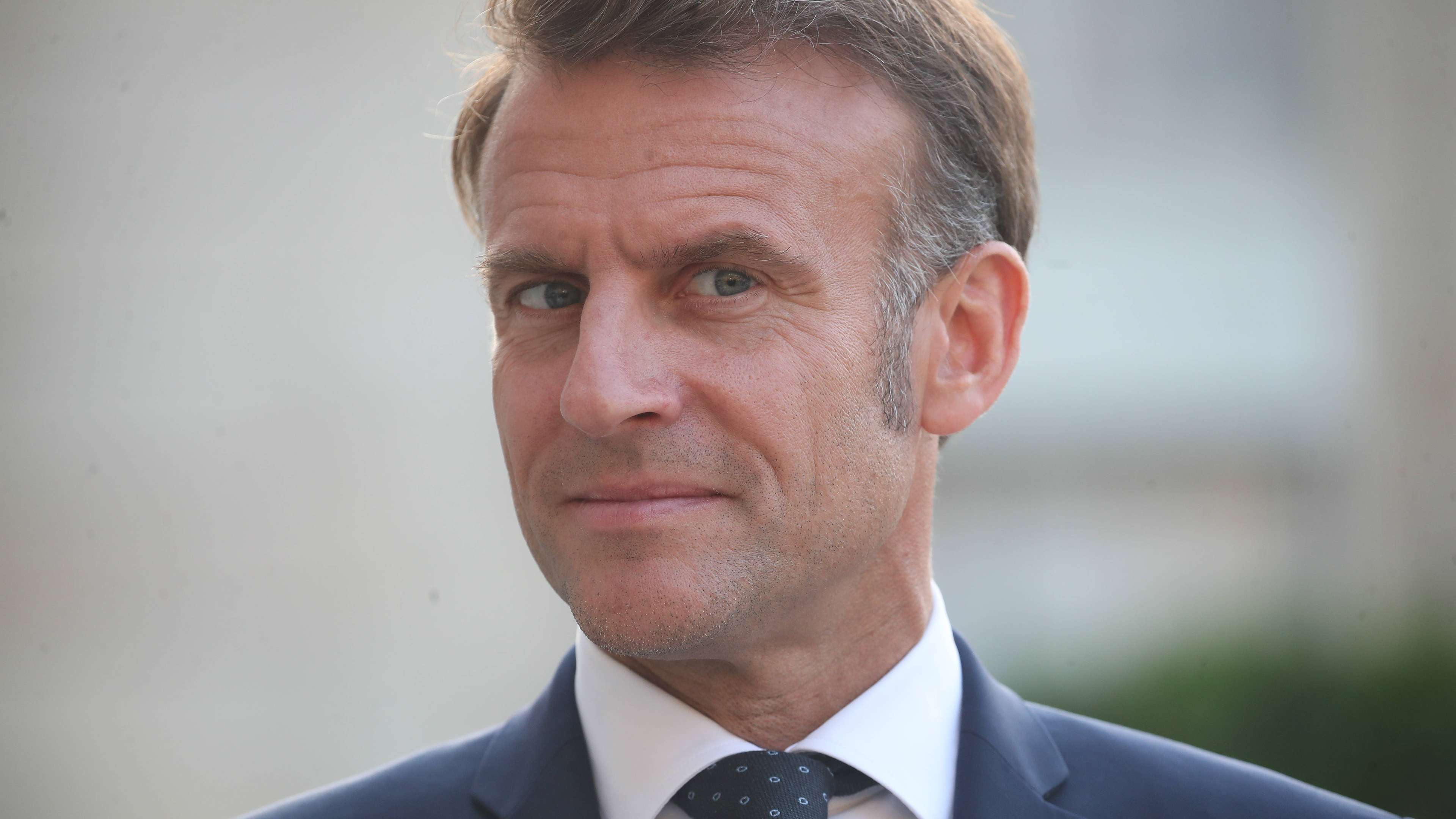emmanuel-macron-et-si-troisieme-mandat-2027