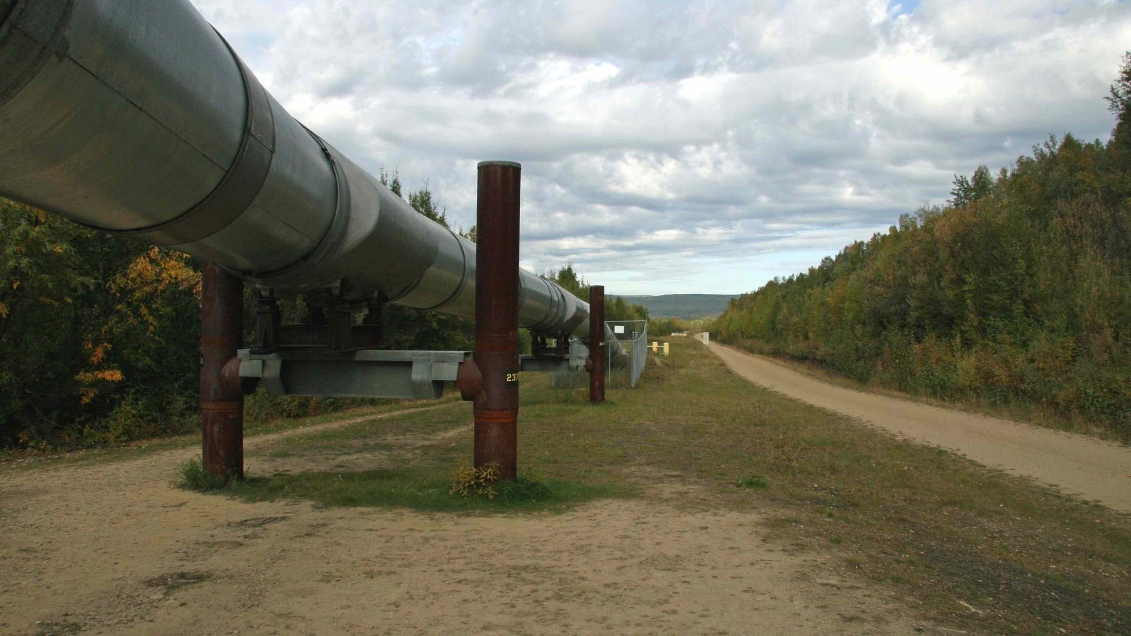 /2022/04/russie-embargo-ue-gaz-petrole-le-pen