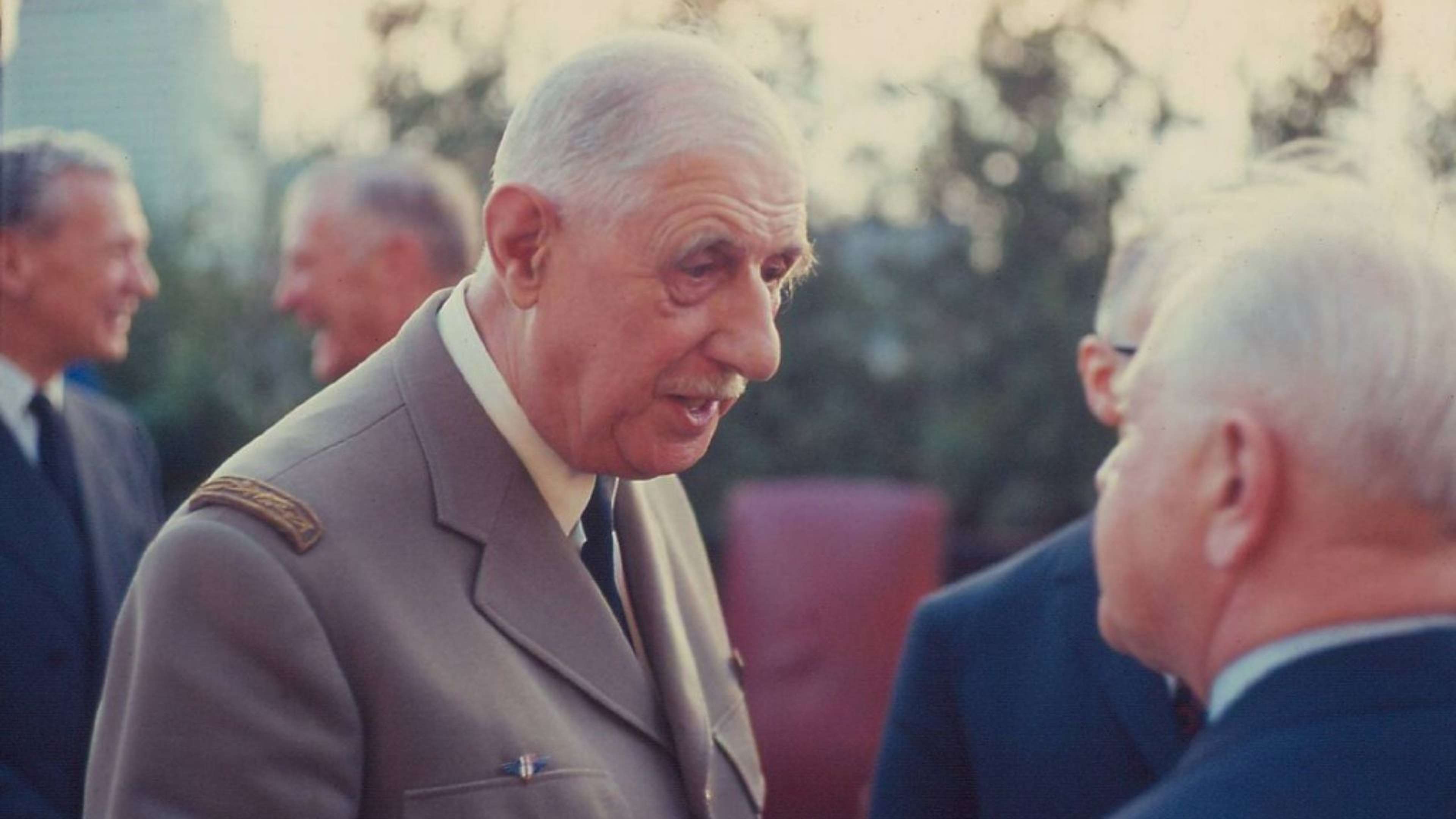 /2021/11/GENERAL-DE-GAULLE-HOMMAGE