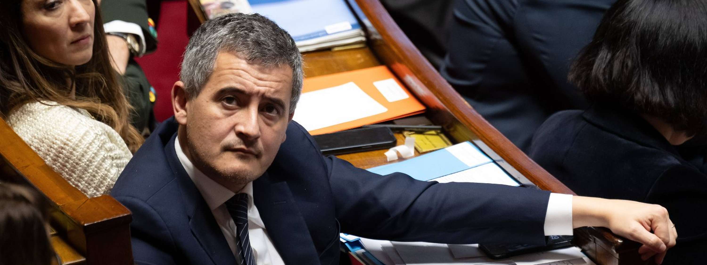 Qui est Gérald Darmanin, l’homme derrière la glace sans tain de la — free download