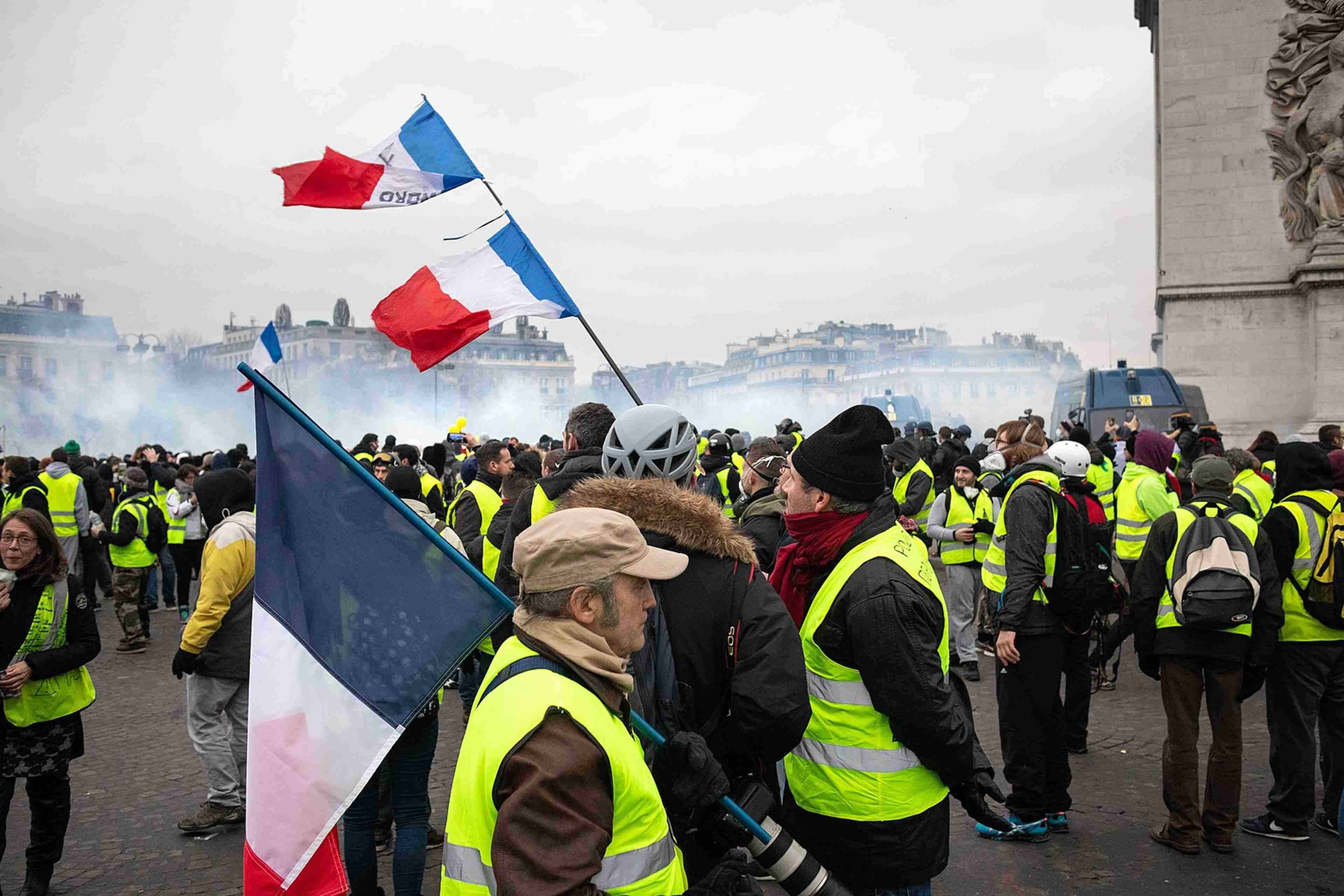 /2020/09/1599px-Paris,_Gilets_Jaunes_-_Acte_IX_(46724068321)