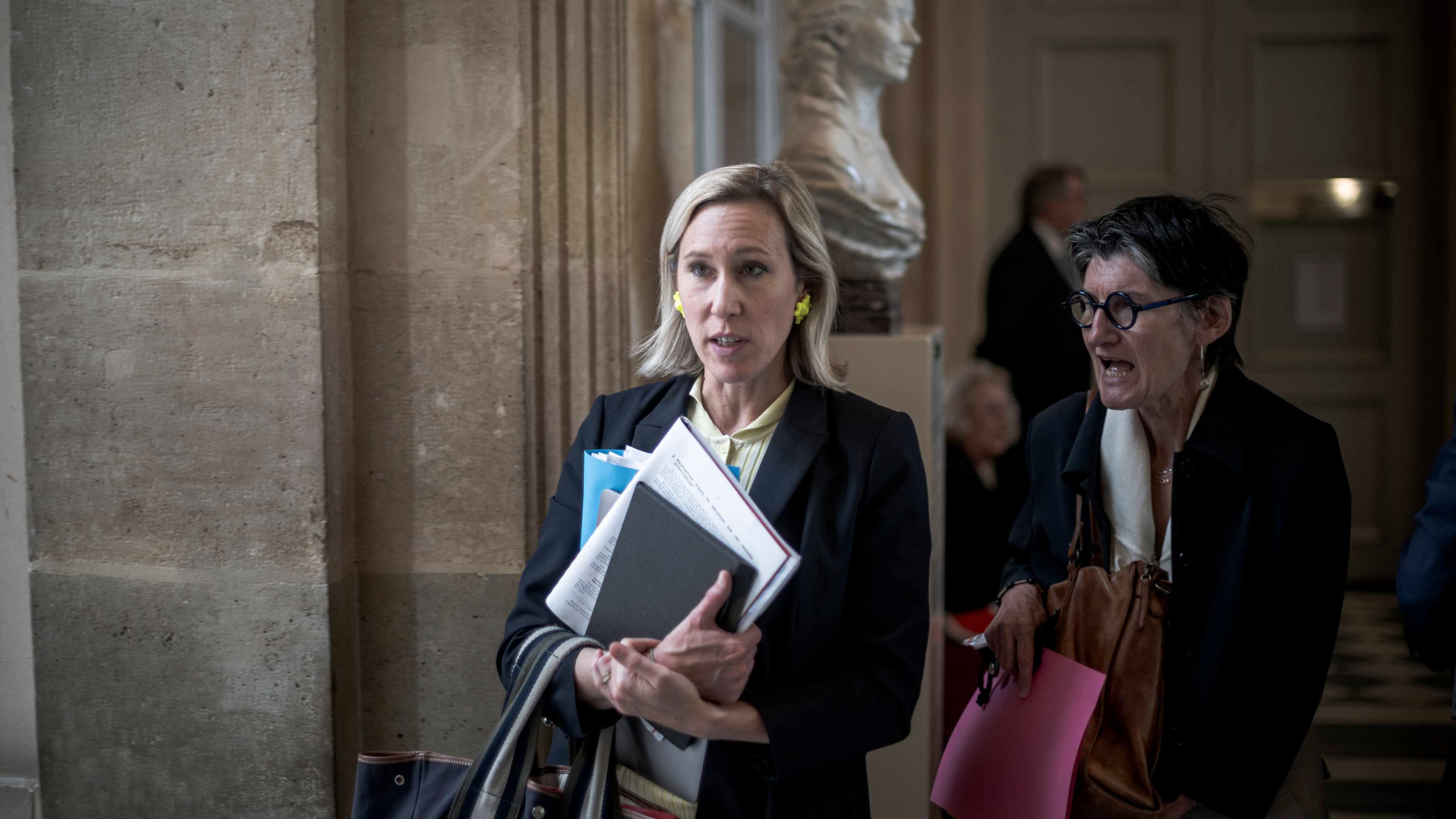 laure-miller-reseaux-sociaux