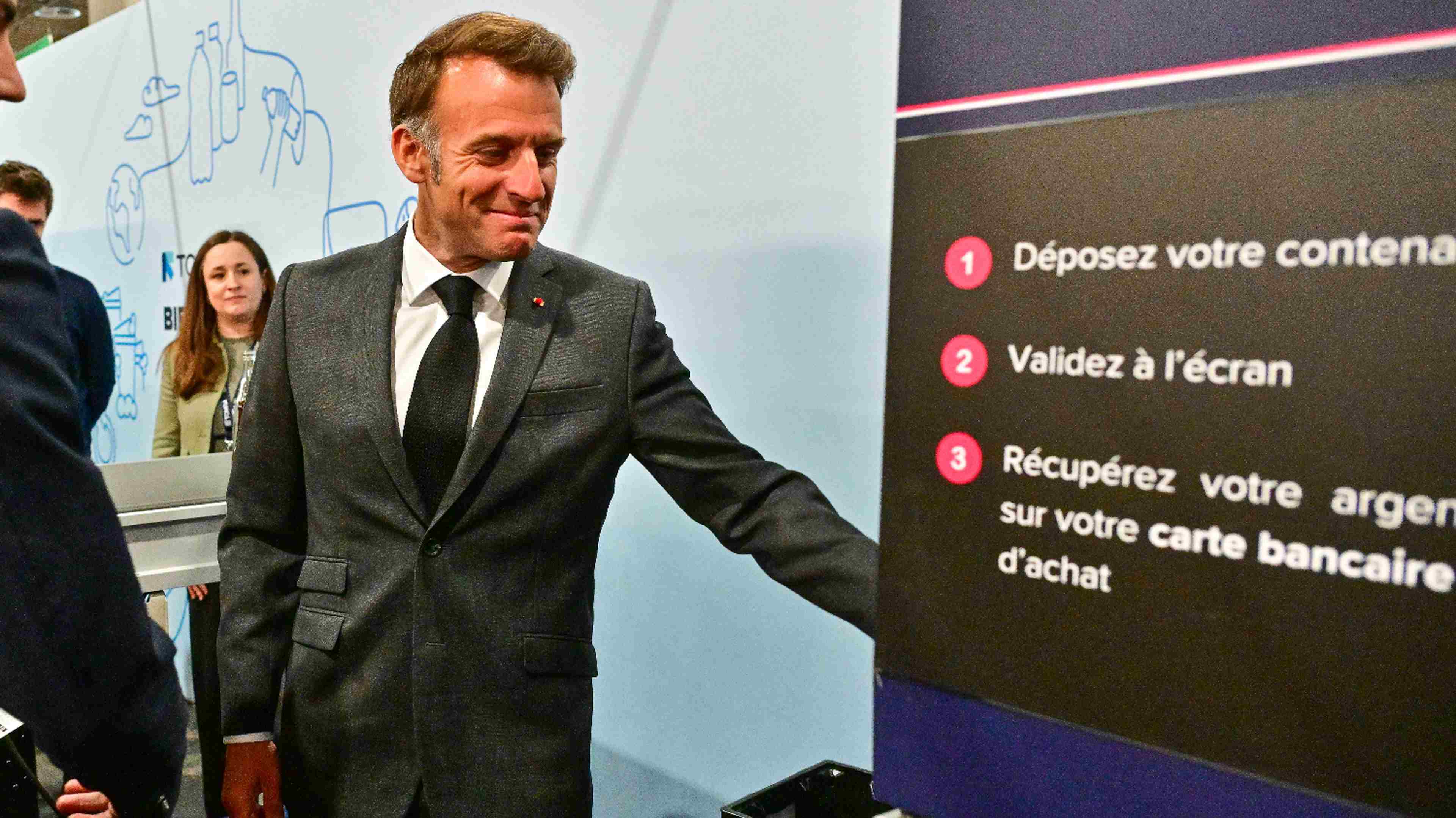 emmanuel-macron-amende-recyclage-consigne-plastique-union-europeenne