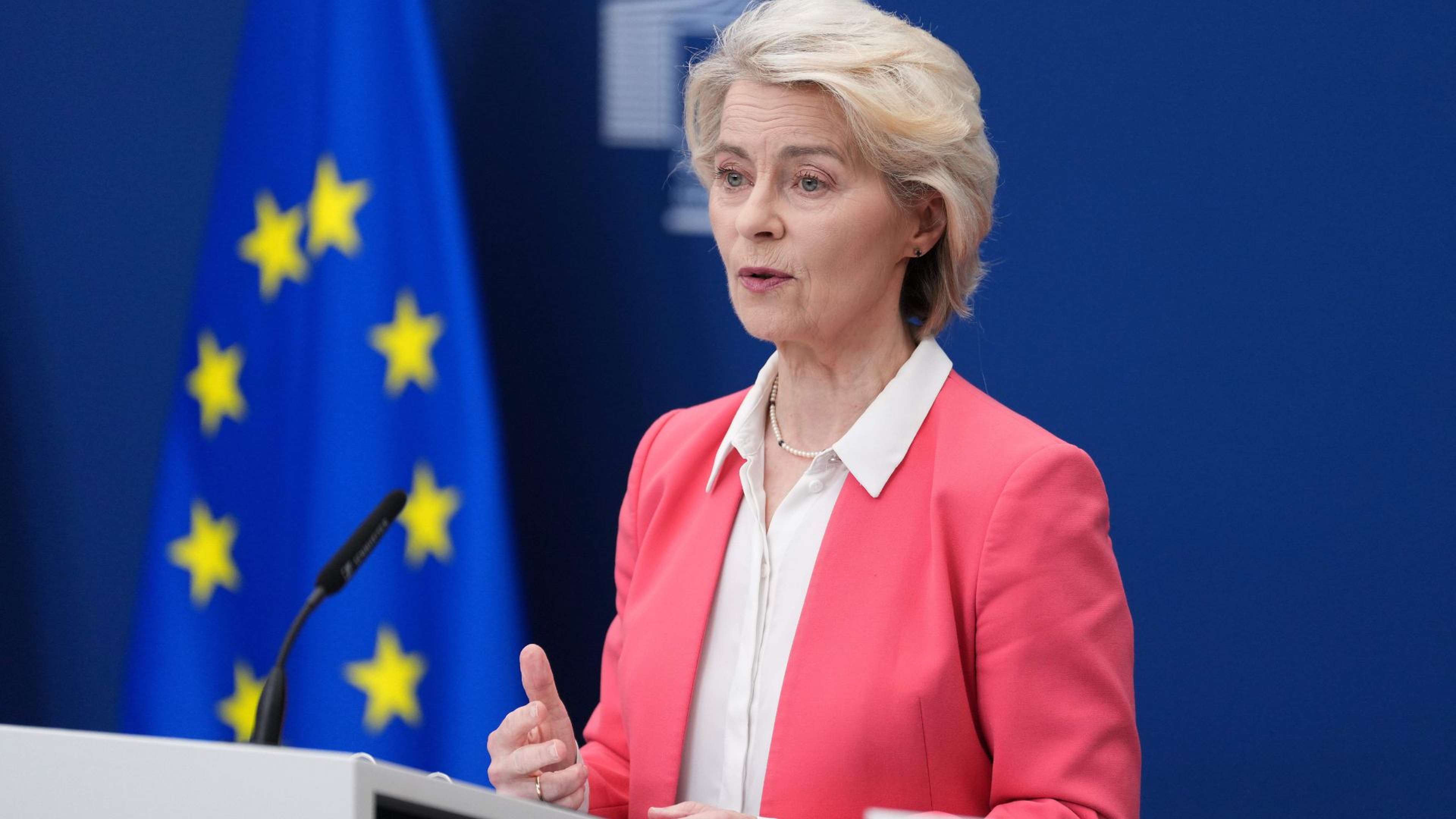 URSULA-VON-DER-LEYEN-LIBERTE-EXPRESSION-CHAT-CONTROL