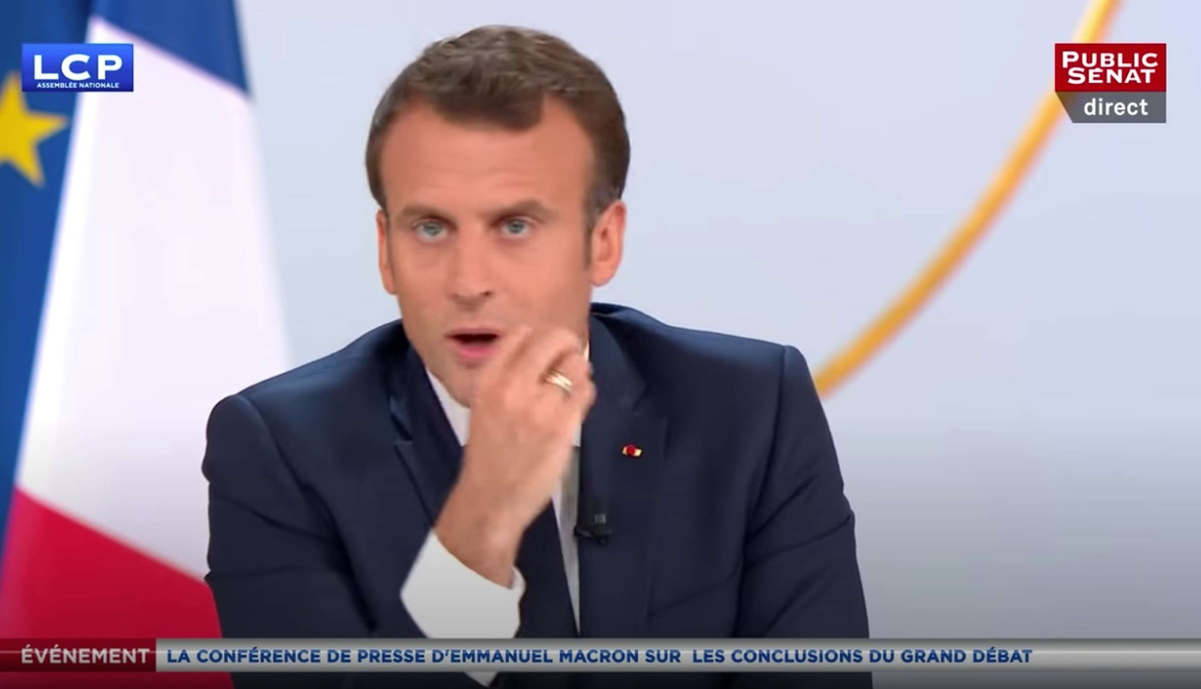 /2021/04/Macron France Services