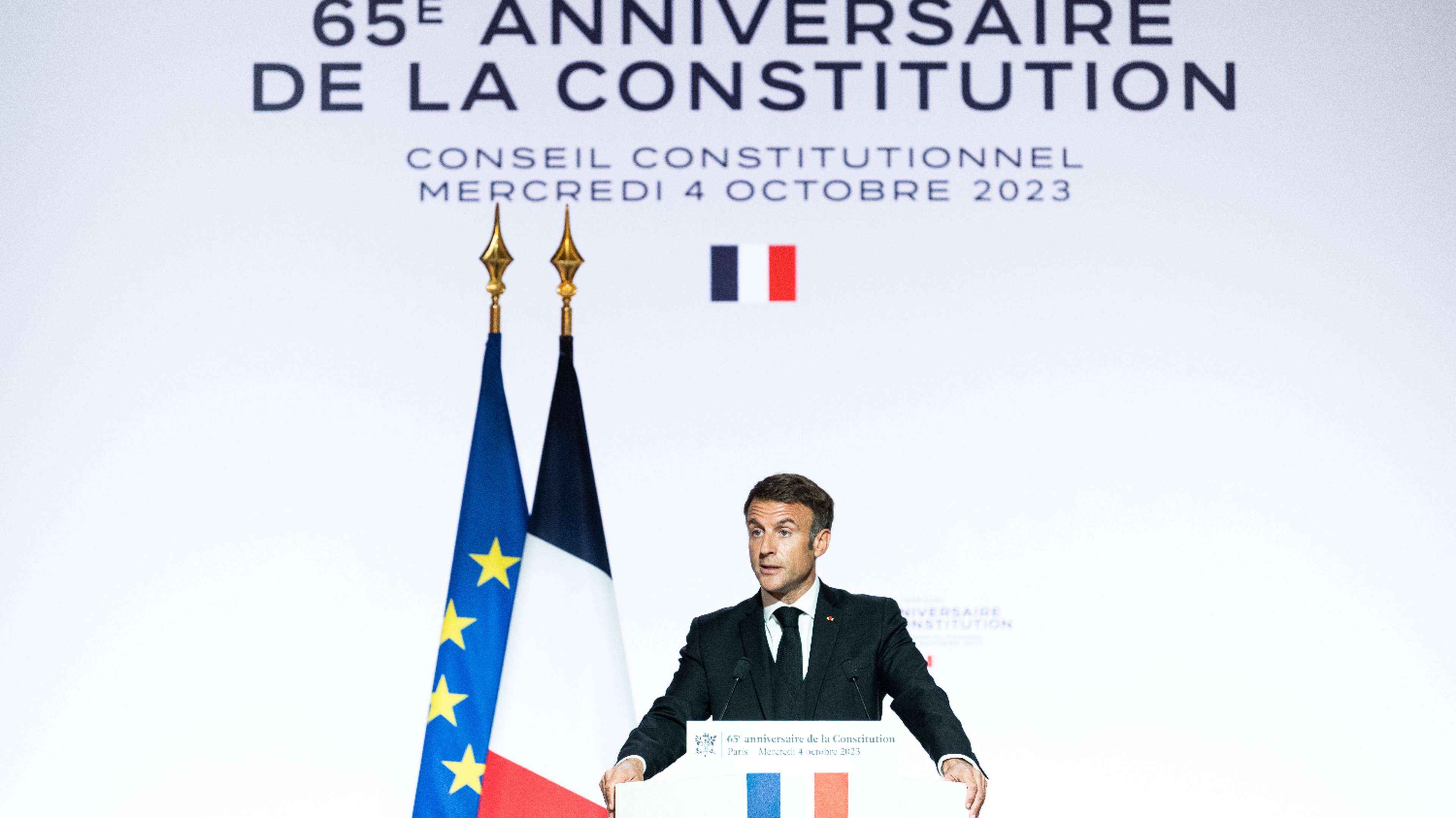 emmanuel-macron-ve-republique-constitution