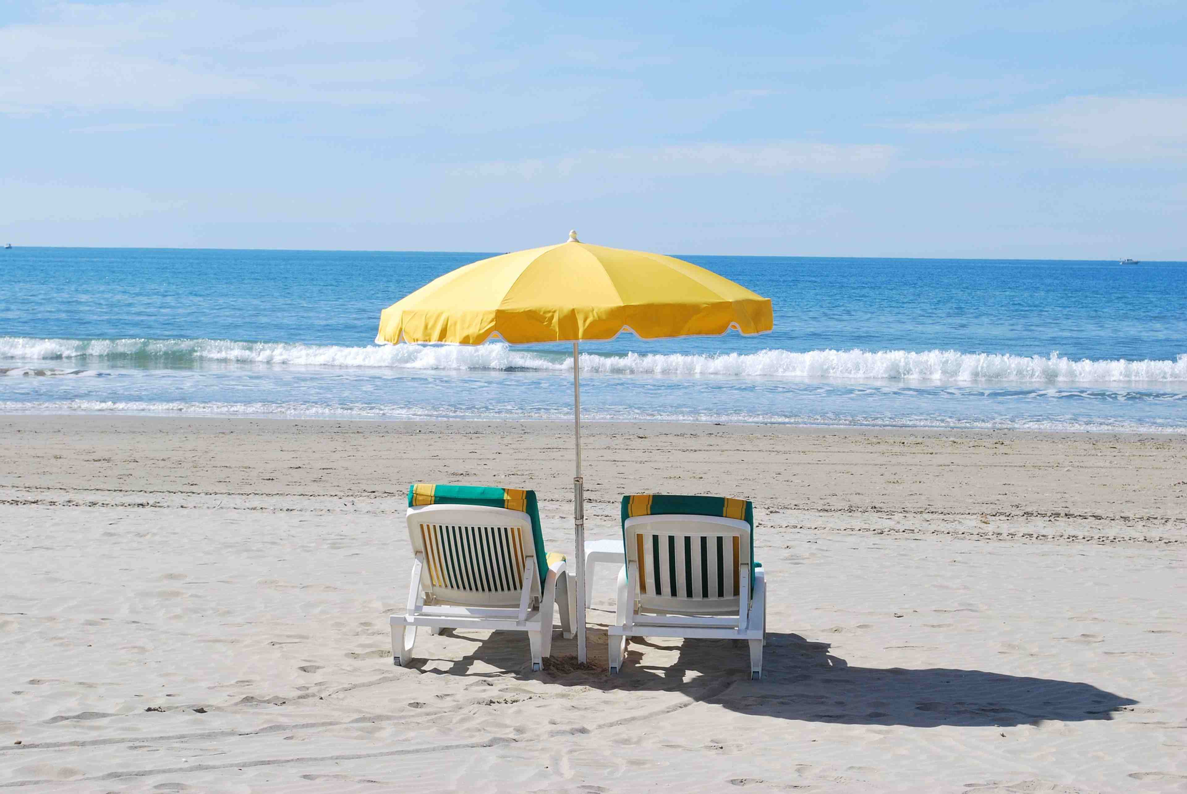 /2021/11/beach-g3e670298e_1920