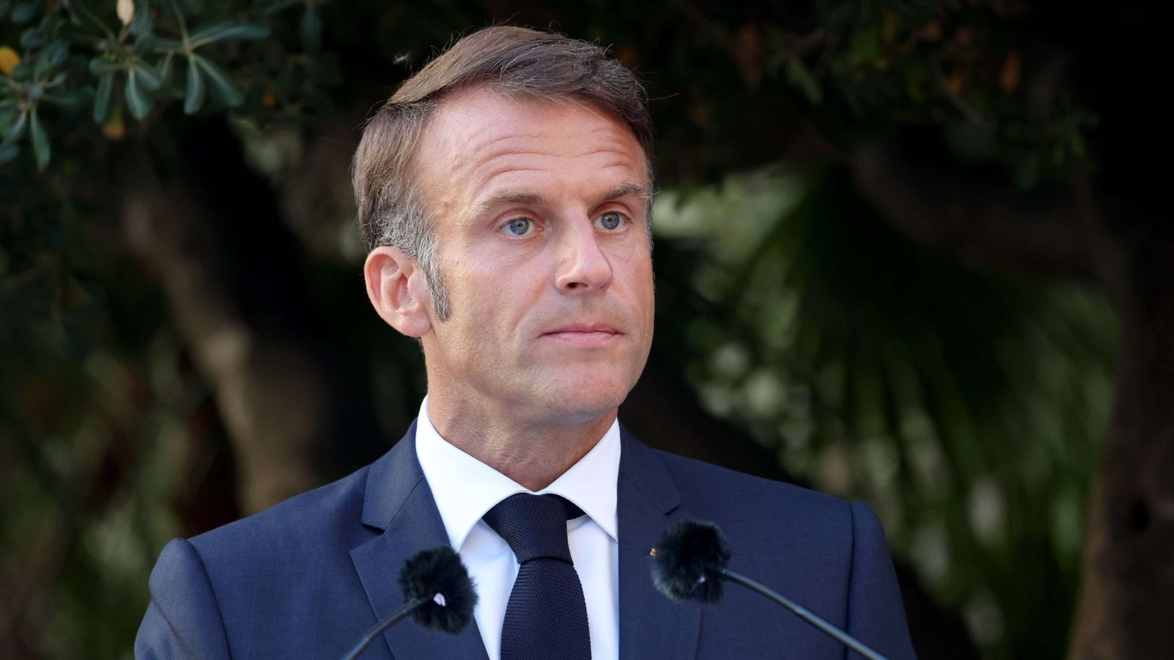 emmanuel-macron-france-truand