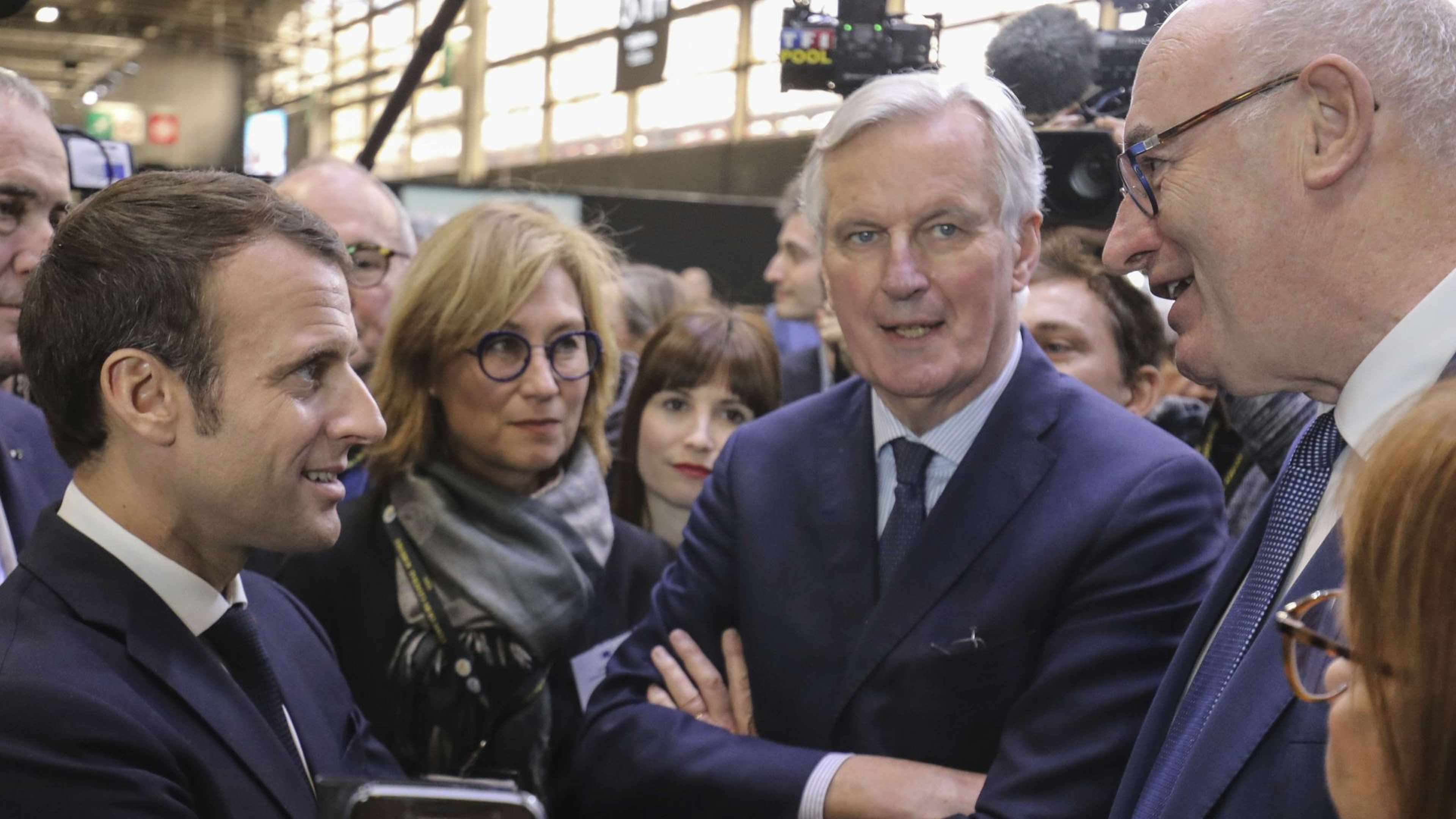 Emmanuel-Macron-Michel-Barnier-agriculture